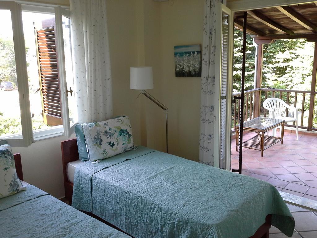 Beachfront Home For 8, Kalifteri Beach, Áfissos Dış mekan fotoğraf