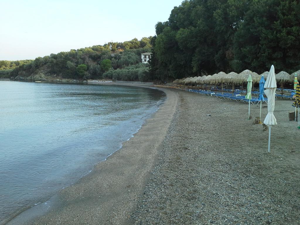 Beachfront Home For 8, Kalifteri Beach, Áfissos Dış mekan fotoğraf