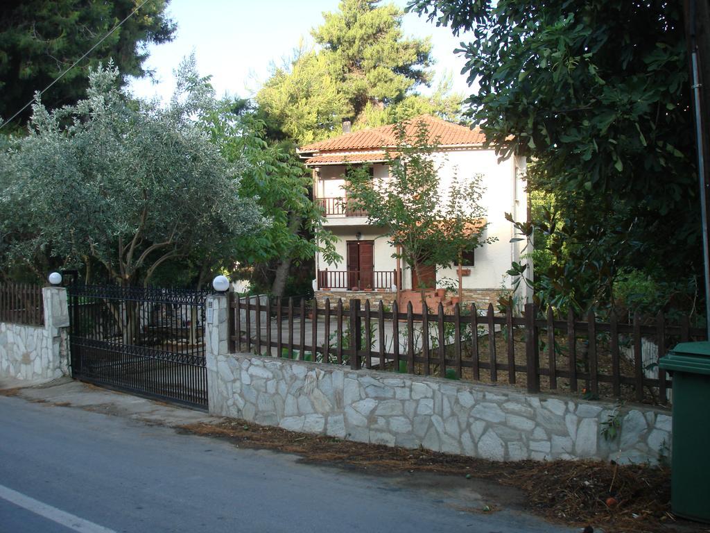 Beachfront Home For 8, Kalifteri Beach, Áfissos Dış mekan fotoğraf