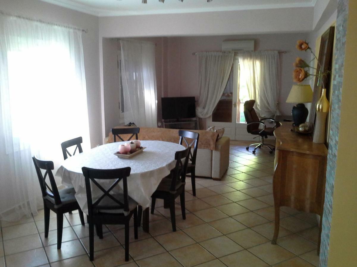 Beachfront Home For 8, Kalifteri Beach, Áfissos Dış mekan fotoğraf